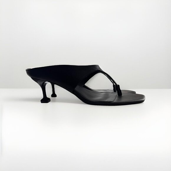 Katy Perry Collections Shoes - KATY PERRY The OCEANSIDE Low Rise Thong Black Sandal Size 9.5